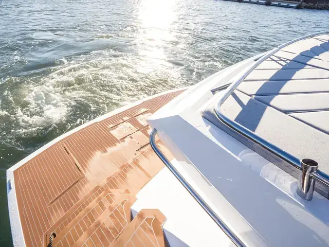 Sunseeker 75 Sport Yacht