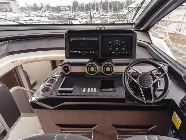 Sunseeker 65 SPORT YACHT