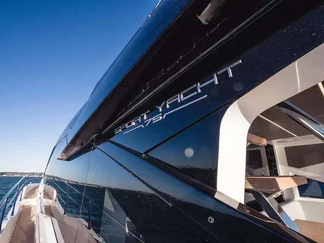 Sunseeker 75 Sport Yacht