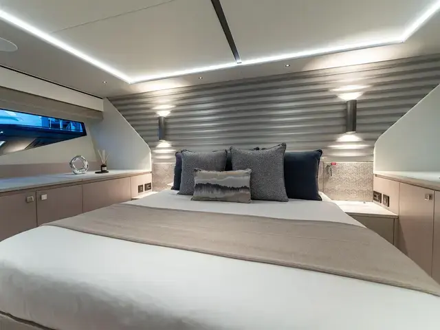 Sunseeker Predator 55