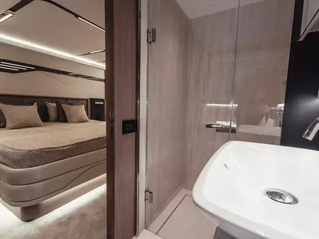 Sunseeker 65 SPORT YACHT