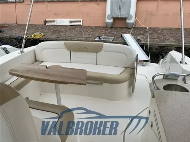 Sea Ray 255 DA Sundancer