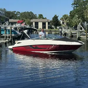 2013 Sea Ray 240 Sundeck