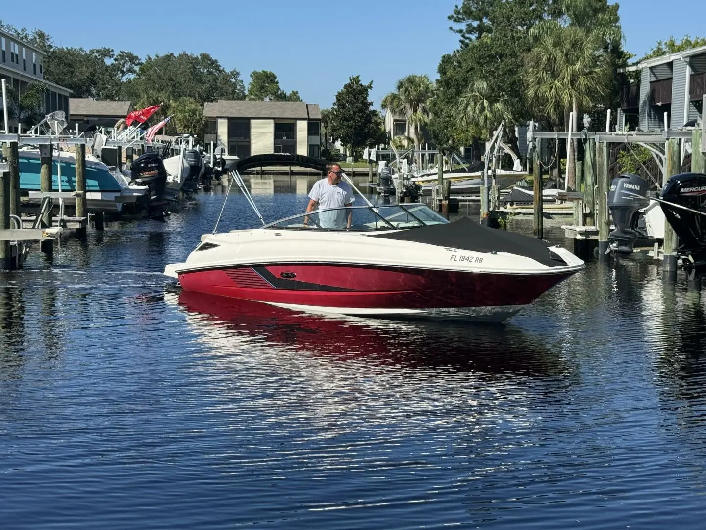 2013 Sea Ray 240 sundeck