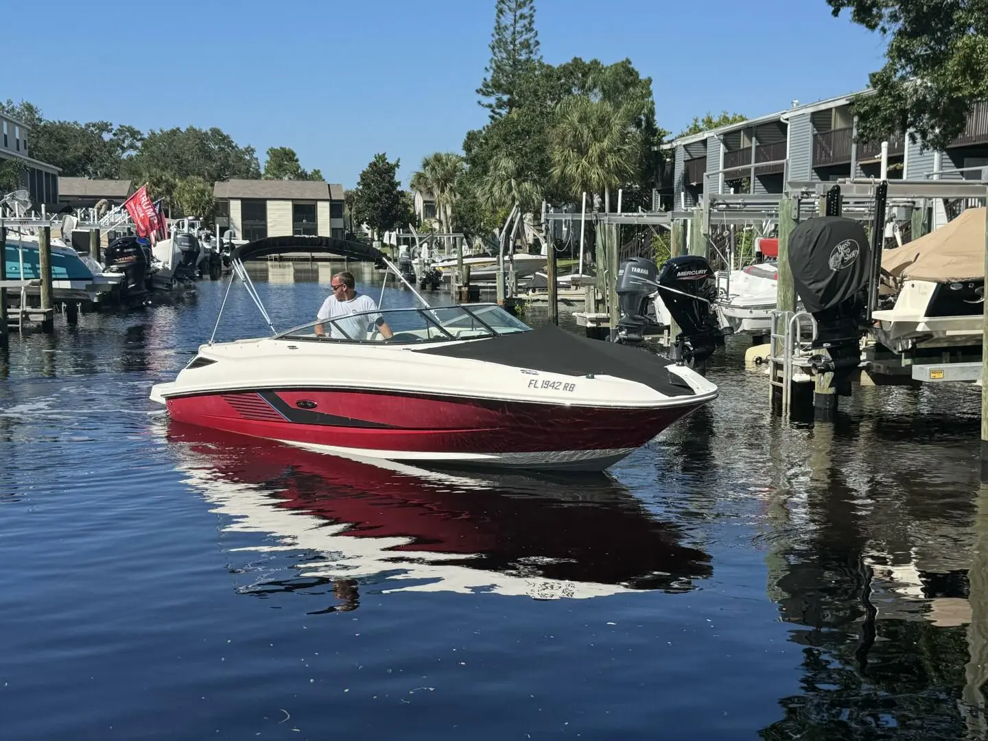 2013 Sea Ray 240 sundeck