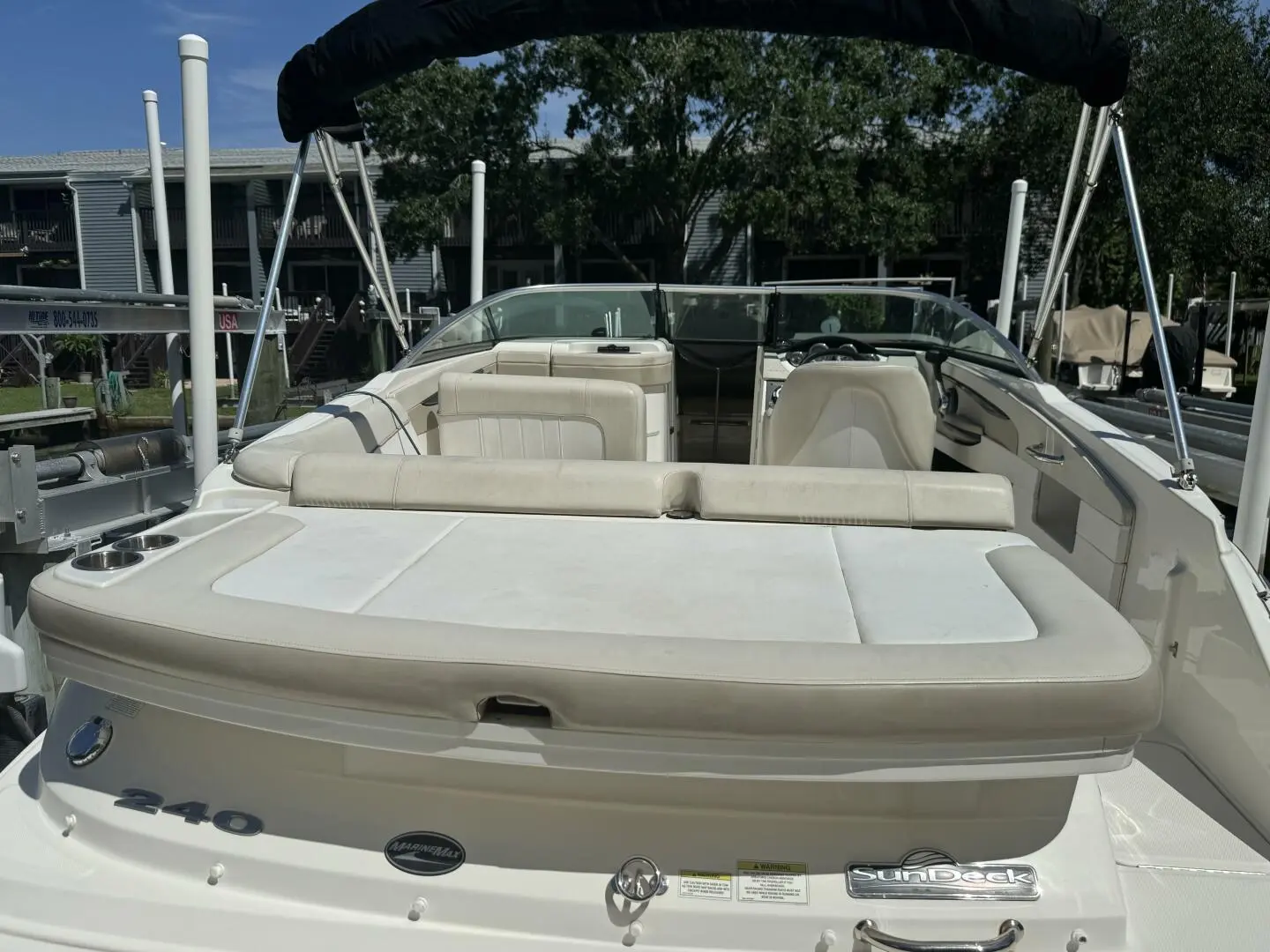 2013 Sea Ray 240 sundeck