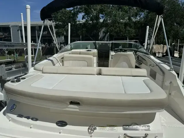 Sea Ray 240 Sundeck