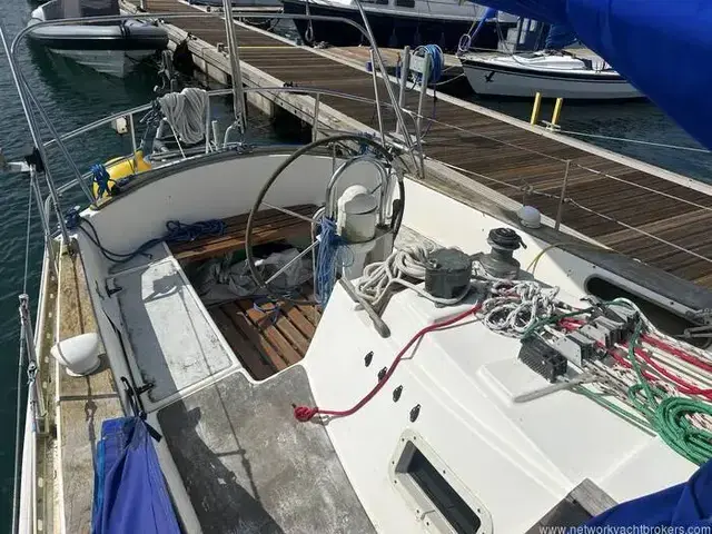 Freedom 35