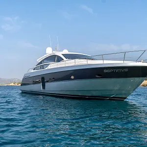 2010 Pershing 64