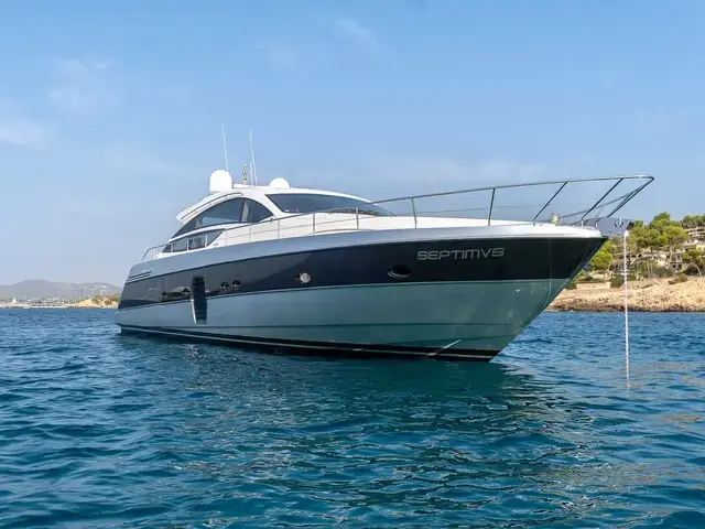 Pershing 64