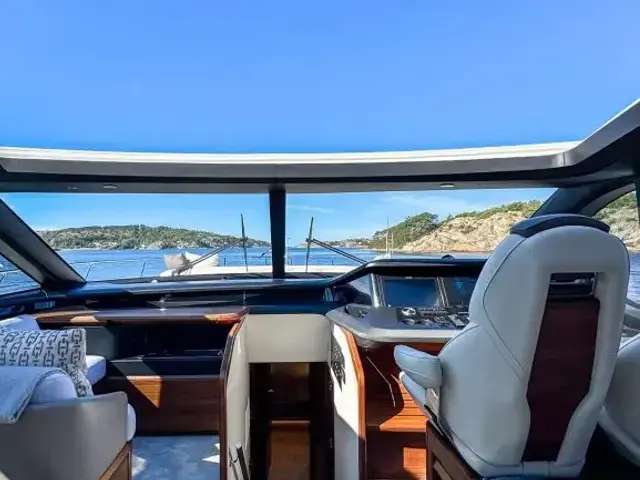 Princess Yachts Limited S72