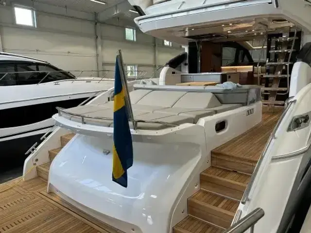 Princess Yachts Limited S66