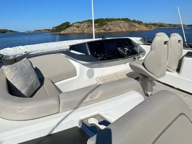 Princess Yachts Limited S72