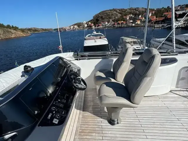 Princess Yachts Limited S72