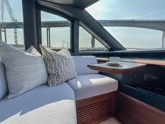 Princess Yachts Limited S72