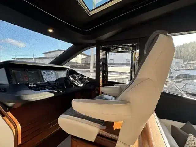 Princess Yachts Limited S72