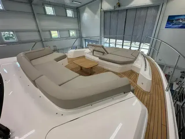 Princess Yachts Limited S66