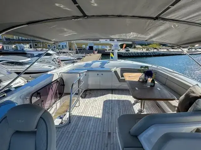 Princess Yachts Limited S72