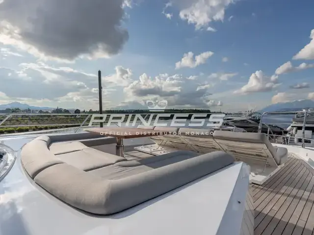 Sunseeker 115 Sport Yacht