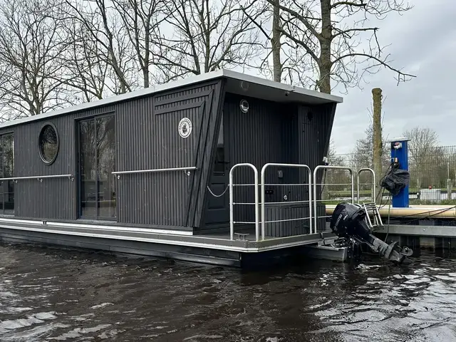 Nordic Season NS 36 Eco 23m2 Houseboat