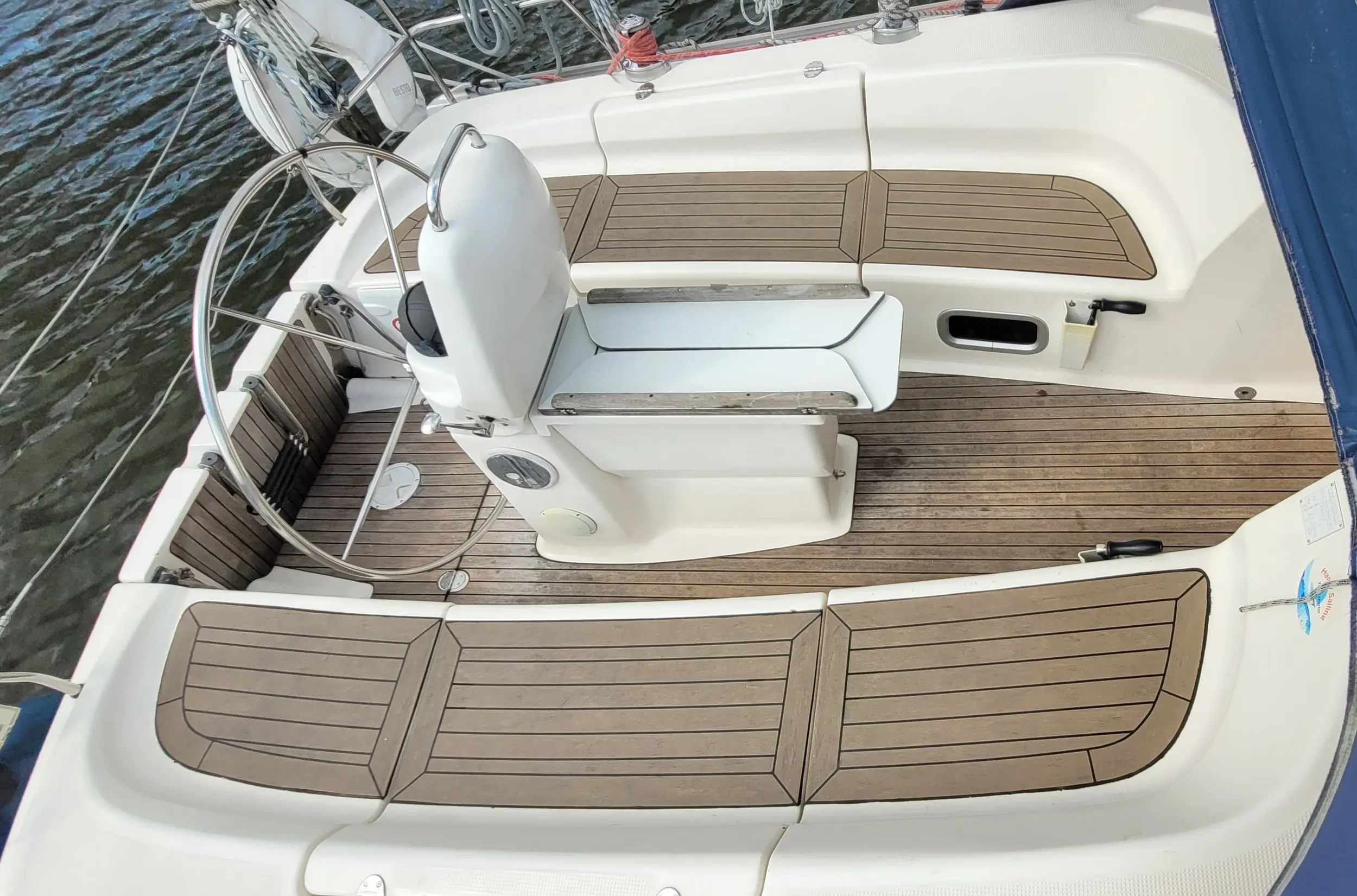 2008 Bavaria 38 cruiser