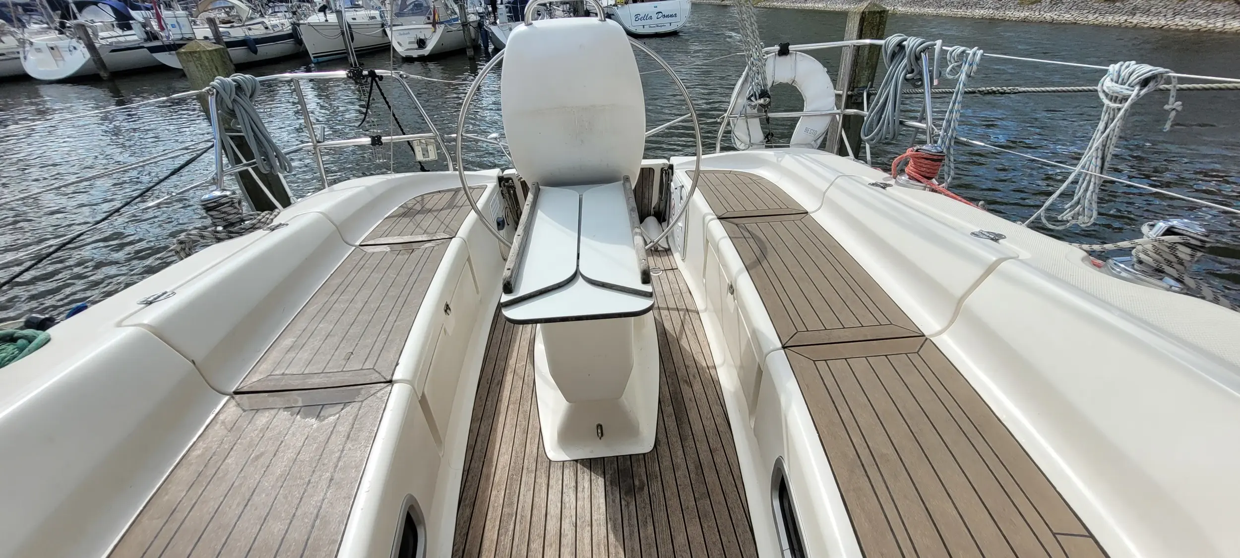 2008 Bavaria 38 cruiser