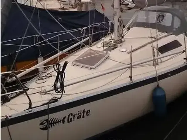 Beneteau First 27