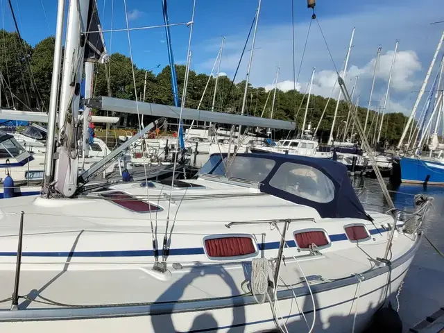 Bavaria 33 Cruiser