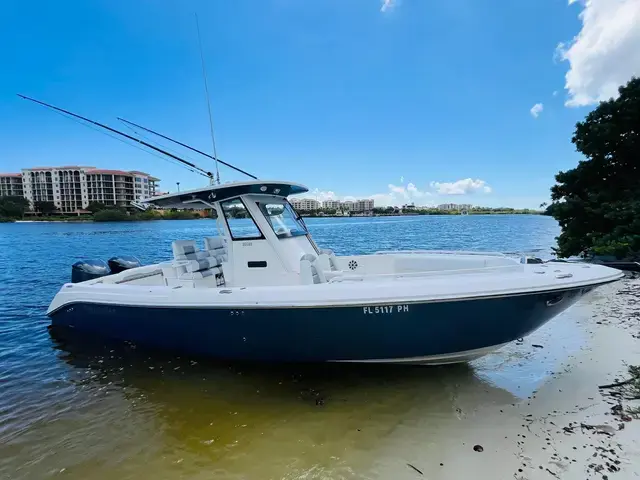 Everglades Boats 295 CC