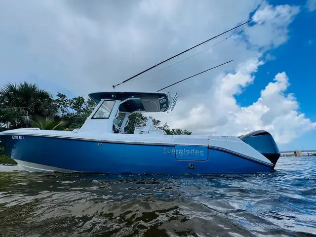 Everglades Boats 295 CC