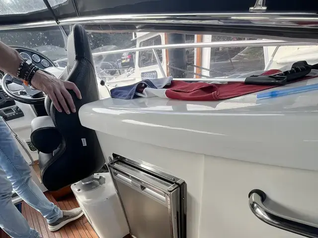 Bavaria 37