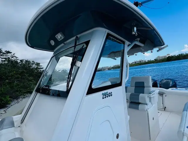 Everglades Boats 295 CC