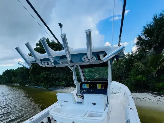 Everglades Boats 295 CC