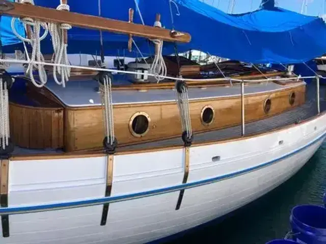 American International Marine Seawitch Ketch