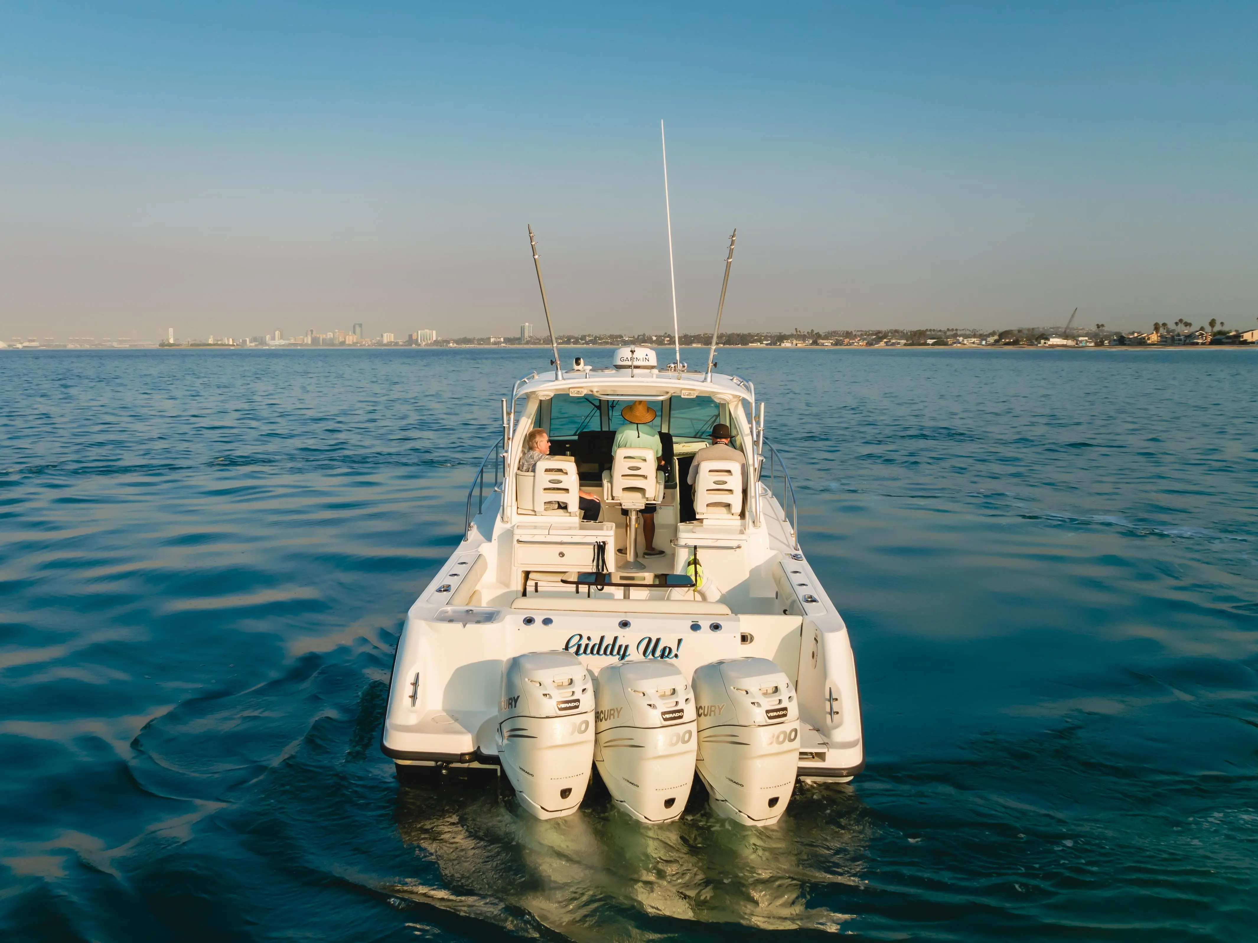 2009 Boston Whaler defiance 34