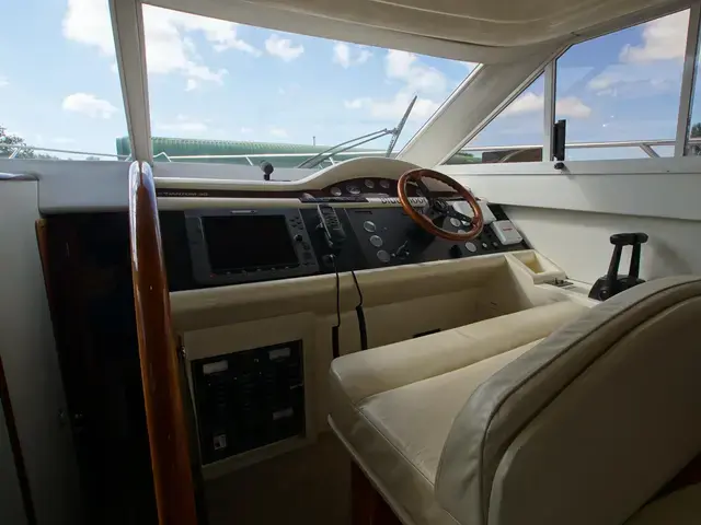 Fairline Phantom 38