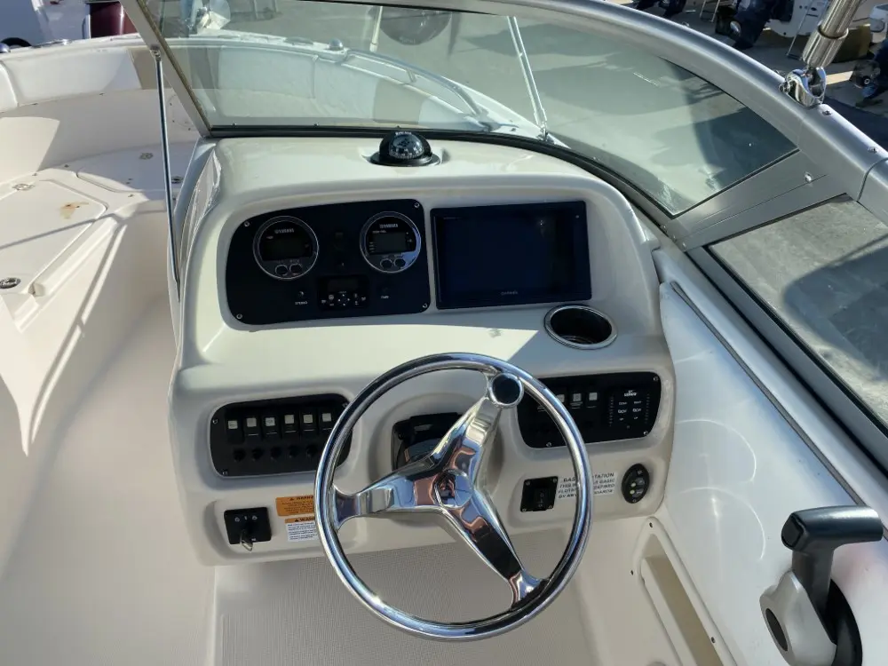 2019 Robalo 22 dc