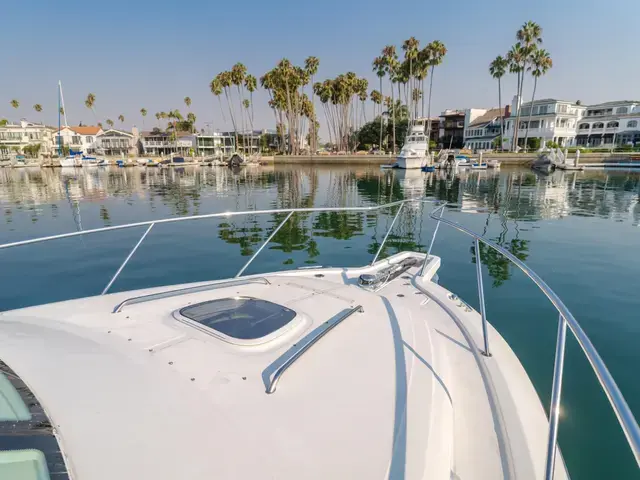 Boston Whaler 34'