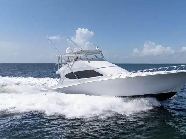 Hatteras 70'