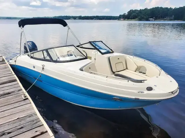 Stingray Boats 211 Dc