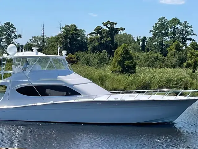 Hatteras 70'