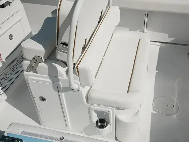 Sea Hunt Boats Ultra 255 SE