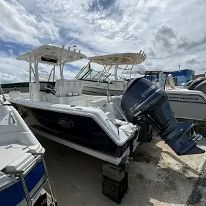 2017 Sea Hunt Boats Ultra 234