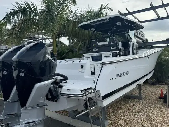 Blackfin Boats 332CC