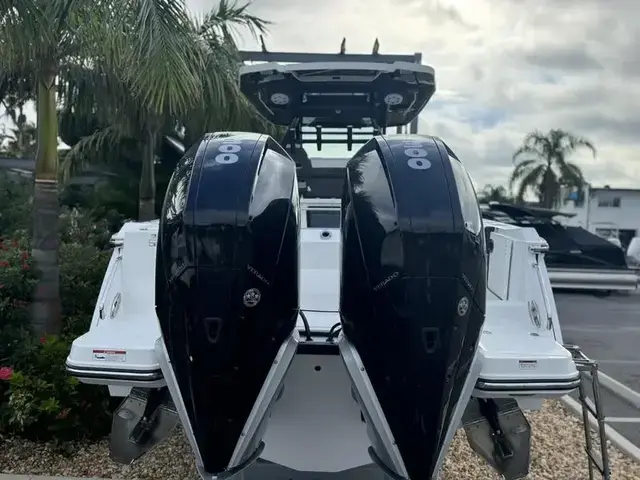 Blackfin Boats 332CC