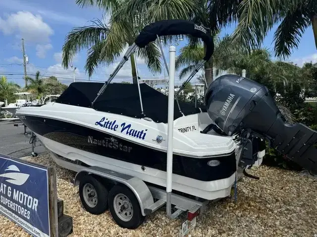 NauticStar Boats 223 DC