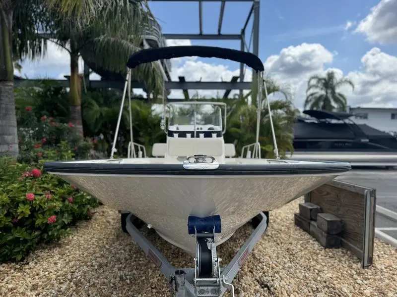 2021 Boston Whaler 170 montauk