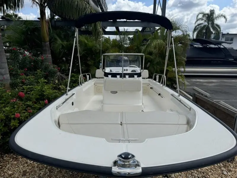 2021 Boston Whaler 170 montauk