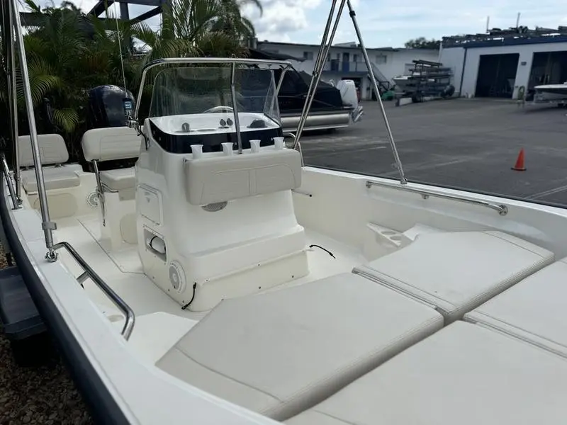 2021 Boston Whaler 170 montauk