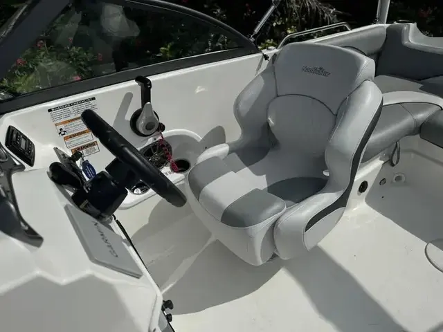 NauticStar Boats 223 DC